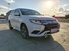 2021 Mitsubishi Outlander 2.0L 2WD 5 Seats, белый — фото 2