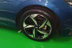 2023 Hyundai Elantra 1.5L CVT LUX Premium, синий — фото 5