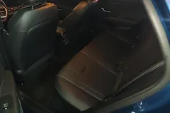 2023 Hyundai Elantra 1.5L CVT LUX Premium, синий — фото 13
