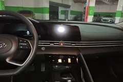 2023 Hyundai Elantra 1.5L CVT LUX Premium, синий — фото 15