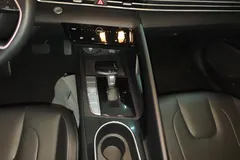 2023 Hyundai Elantra 1.5L CVT LUX Premium, синий — фото 16
