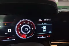 2023 Hyundai Elantra 1.5L CVT LUX Premium, синий — фото 17