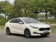 2021 Kia Cerato 1.5L CVT Fashion, белый — фото 3