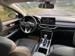 2021 Kia Cerato 1.5L CVT Fashion, белый — фото 13
