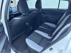 2022 Toyota Yaris L Zhixuan 1.5L CVT Luxury Plus, белый — фото 8