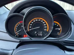 2022 Toyota Yaris L Zhixuan 1.5L CVT Luxury Plus, белый — фото 11