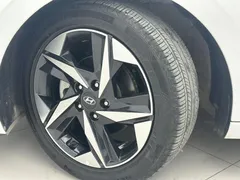 2022 Hyundai Elantra 1.5L CVT GLX Elite, белый — фото 11