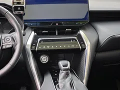 2022 Toyota Harrier 2.0L CVT 2WD Premium, белый — фото 14