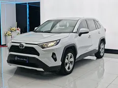 2021 Toyota RAV4 2.0L CVT 4WD Fashion Plus, белый — фото 1