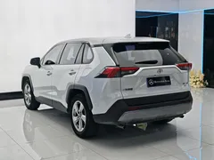 2021 Toyota RAV4 2.0L CVT 4WD Fashion Plus, белый — фото 4