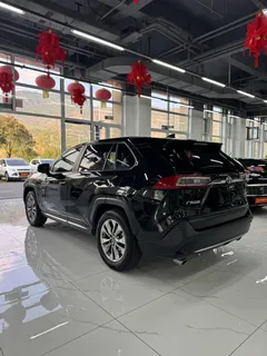 2022 Toyota Wildlander 2.0L 4WD Luxury Plus, чёрный — фото 4