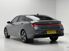 2022 Hyundai Elantra 1.5L CVT LUX Premium — фото 5