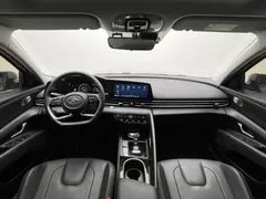 2022 Hyundai Elantra 1.5L CVT LUX Premium — фото 9