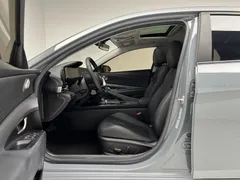 2022 Hyundai Elantra 1.5L CVT LUX Premium — фото 12