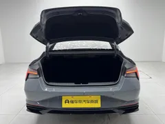 2022 Hyundai Elantra 1.5L CVT LUX Premium — фото 15