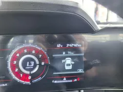 2023 Hyundai Elantra 1.5L CVT LUX Premium, синий — фото 12