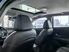 2023 Hyundai Elantra 1.5L CVT LUX Premium, синий — фото 16