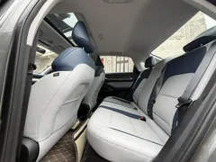 2022 Geely Emgrand 4th Gen 1.5L CVT Luxury — фото 12