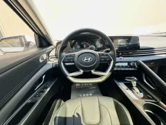 2023 Hyundai Elantra 1.5L CVT LUX Premium, белый — фото 13