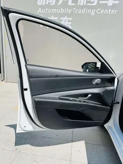 2023 Hyundai Elantra 1.5L CVT LUX Premium, белый — фото 20