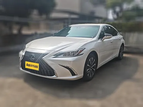 2022 Lexus ES 200 Excellence