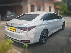 2022 Lexus ES 200 Excellence, белый — фото 2