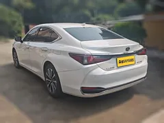 2022 Lexus ES 200 Excellence, белый — фото 4
