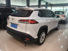 2023 Toyota Frontlander 2.0L CVT Elite, белый — фото 7