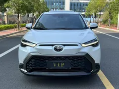 2022 Toyota Frontlander 2.0L CVT Luxury, белый — фото 2