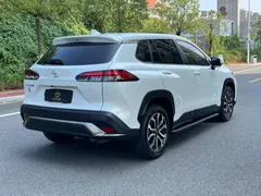 2022 Toyota Frontlander 2.0L CVT Luxury, белый — фото 7