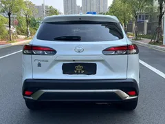 2022 Toyota Frontlander 2.0L CVT Luxury, белый — фото 8