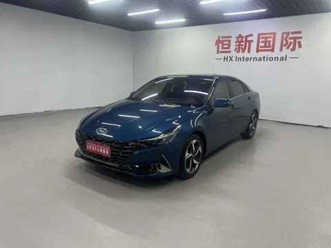 2022 Hyundai Elantra 1.5L CVT LUX Premium