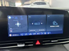 2022 Hyundai Elantra 1.5L CVT LUX Premium, синий — фото 13