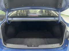 2022 Hyundai Elantra 1.5L CVT LUX Premium, синий — фото 20