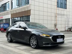 2022 Mazda Mazda3 2.0L AT — фото 3