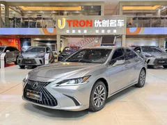 2022 Lexus ES 200 Excellence — фото 1