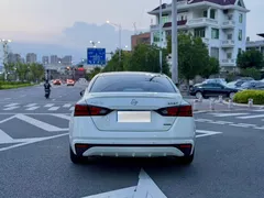 2021 Nissan Teana 2.0L XL Comfort, белый — фото 8