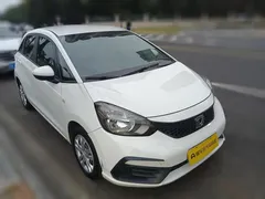 2021 Honda Fit 1.5L CVT, белый — фото 3