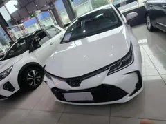 2022 Toyota Corolla 1.5L CVT Pioneer, белый — фото 2