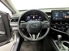2021 Toyota Camry 2.5G Luxury — фото 11