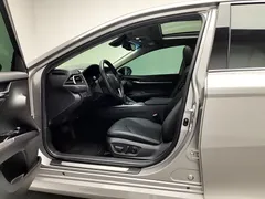2021 Toyota Camry 2.5G Luxury — фото 12
