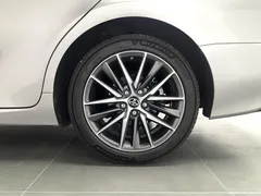 2021 Toyota Camry 2.5G Luxury — фото 16