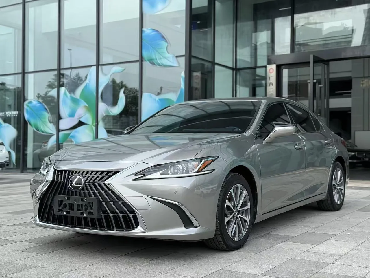 2021 Lexus ES 260
