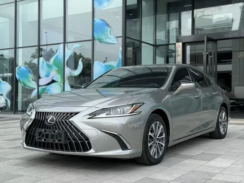 2021 Lexus ES 260