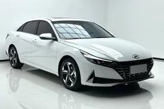 2023 Hyundai Elantra 1.5L CVT LUX Premium, белый — фото 2