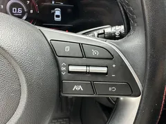 2023 Hyundai Elantra 1.5L CVT LUX Premium, белый — фото 9