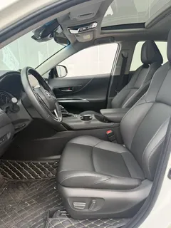 2023 Toyota Venza 2.0L CVT 2WD Luxury, белый — фото 5