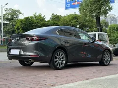 2023 Mazda Mazda3 2.0L AT — фото 4