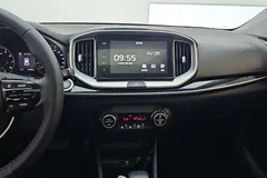 2021 Kia Yipao 1.4L CVT Sunroof, белый — фото 15