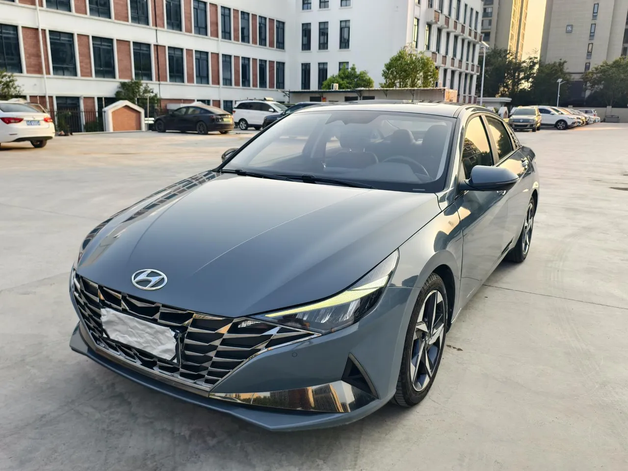 2021 Hyundai Elantra 1.5L CVT LUX Premium